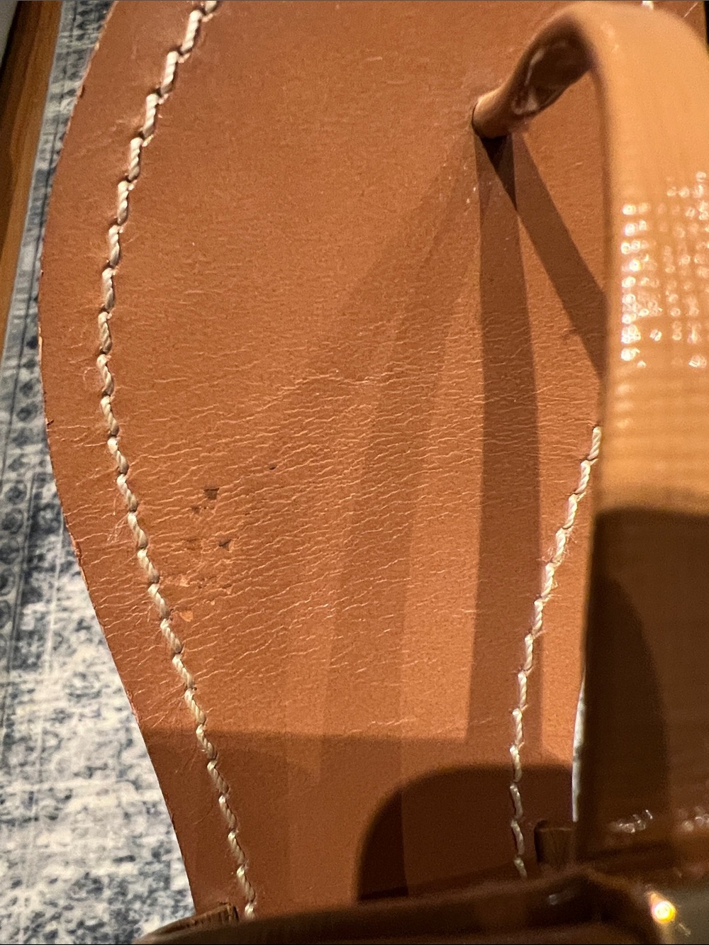 Tory Burch LeighAnne Flat Thong Sandals Brown Patent Saffiano Leather Size 7 - Picture 7 of 9